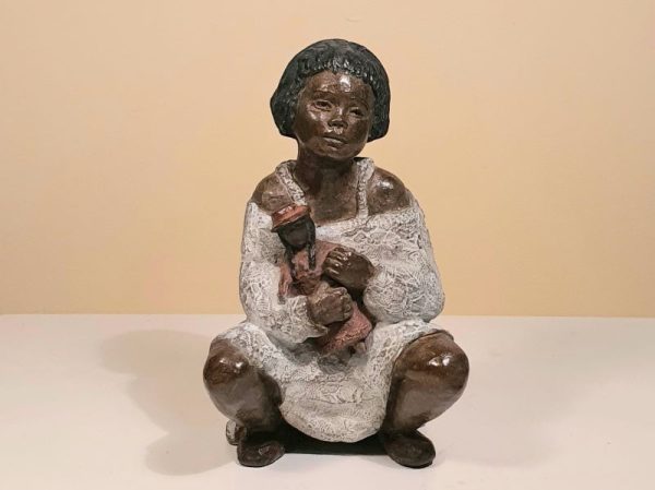 Petite Malgache Poupée, une sculpture de Martine LEE